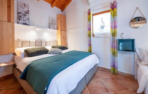 1 bedroom, in-room safe, travel cot, free WiFi