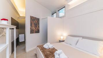 Apartamento família, 2 quartos, 2 banheiros (Secret Garden House) | 2 quartos, Wi-Fi