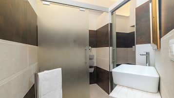 Appartement Familial, plusieurs chambres, 2 salles de bains (Secret Garden House) | Salle de bain