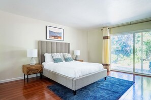 4 bedrooms, iron/ironing board, WiFi, bed sheets - Sleek Foster City 4BR w/ Backyard, close to Parks & Shops, by Blueground (North Bay)