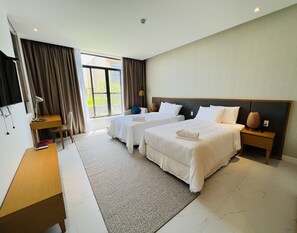 Desk, bed sheets - Mystery Villas in Wynham Garden Cam Ranh (Cam Lam)
