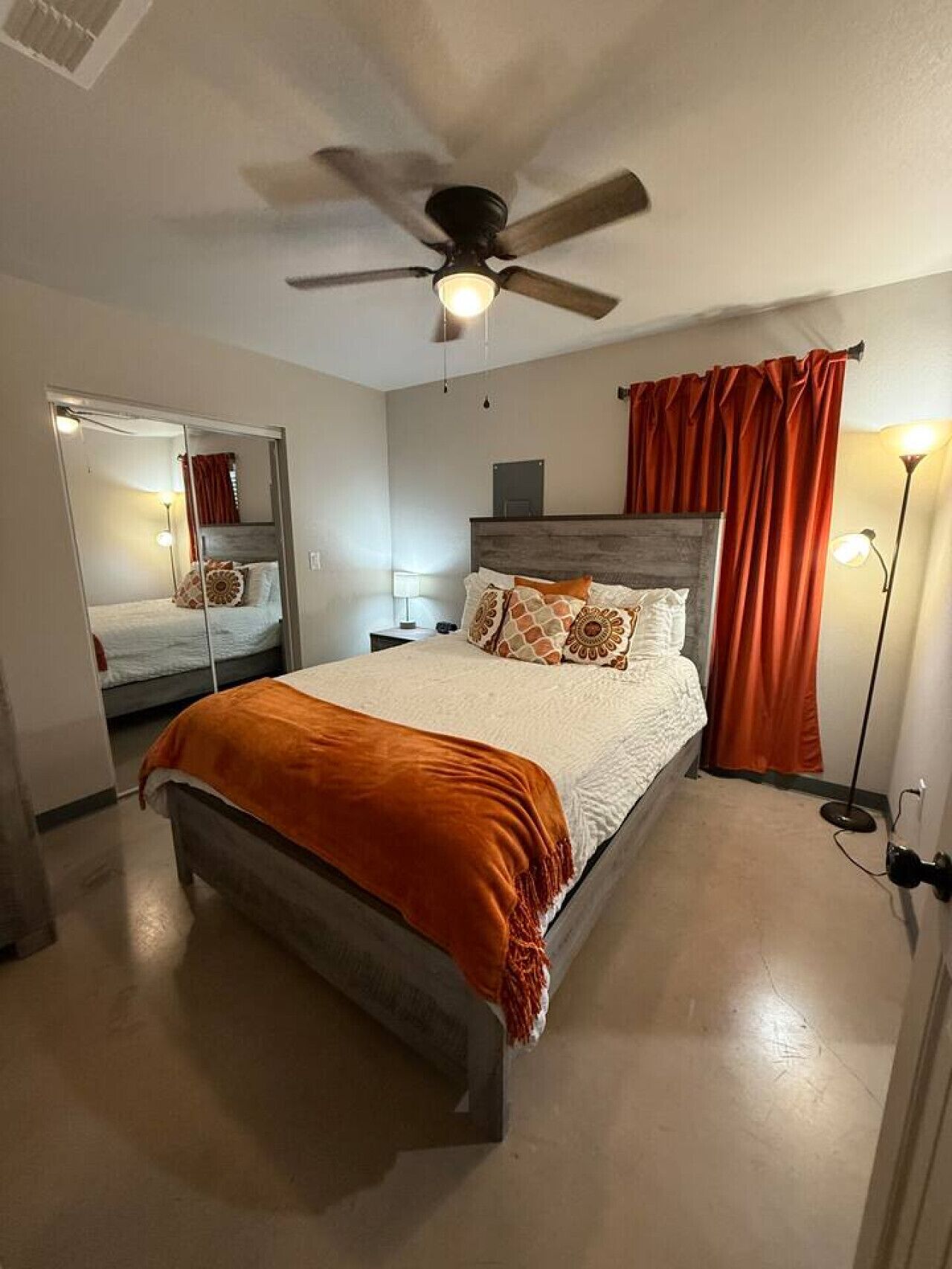 2 soverom, strykejern/-brett, wi-fi og sengetøy