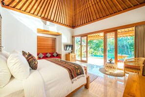 1 غرفة نوم ومكتب وستائر تعتيم ومكواة/لوح كي