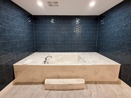 Private spa tub