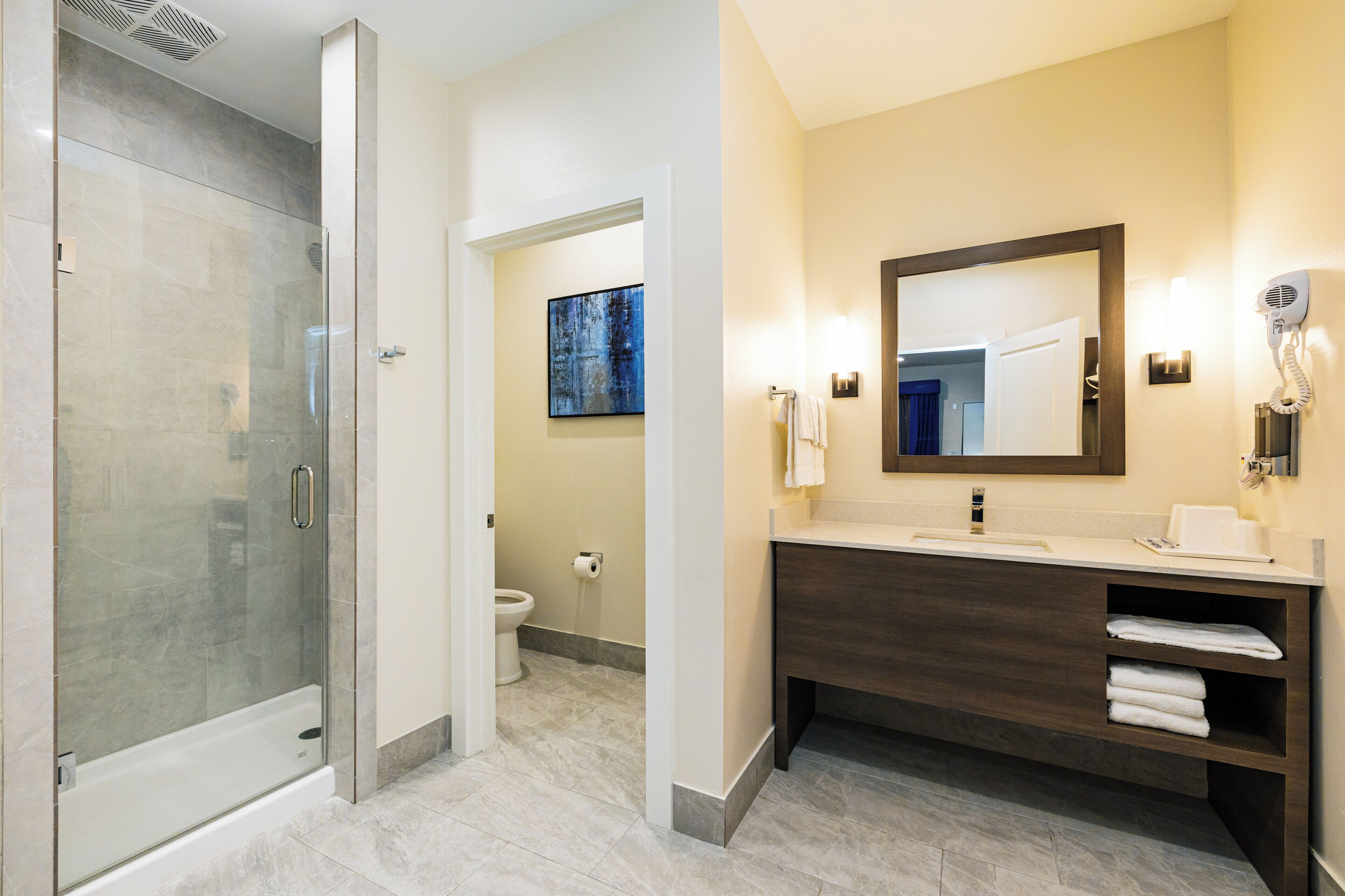 Family Room, 2 Queen Beds | Bathroom