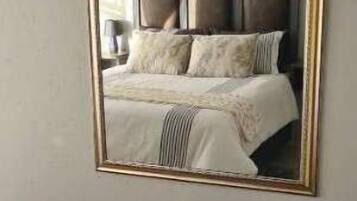 1 bedroom, desk, iron/ironing board, free WiFi