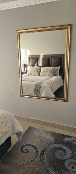 1 bedroom, desk, iron/ironing board, free WiFi