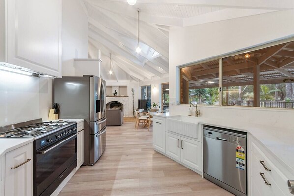 Fridge, microwave, oven, stovetop - Herron Farm Stay • Family Fun & Country Comfort. (Herron)