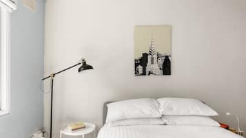 1 bedroom, desk, iron/ironing board, WiFi