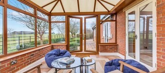 The Old Stables - Hot Tub Packages Available