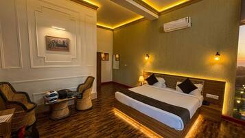 Premium bedding, Select Comfort beds, desk, laptop workspace