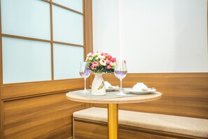 Flat-screen TV, heated floors - Sumitomo15 Apartment  (Hanoi)