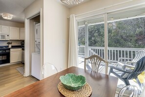 Interior - Well-Equipped Emerald Isle Townhome: Pets Welcome! (Emerald Isle)