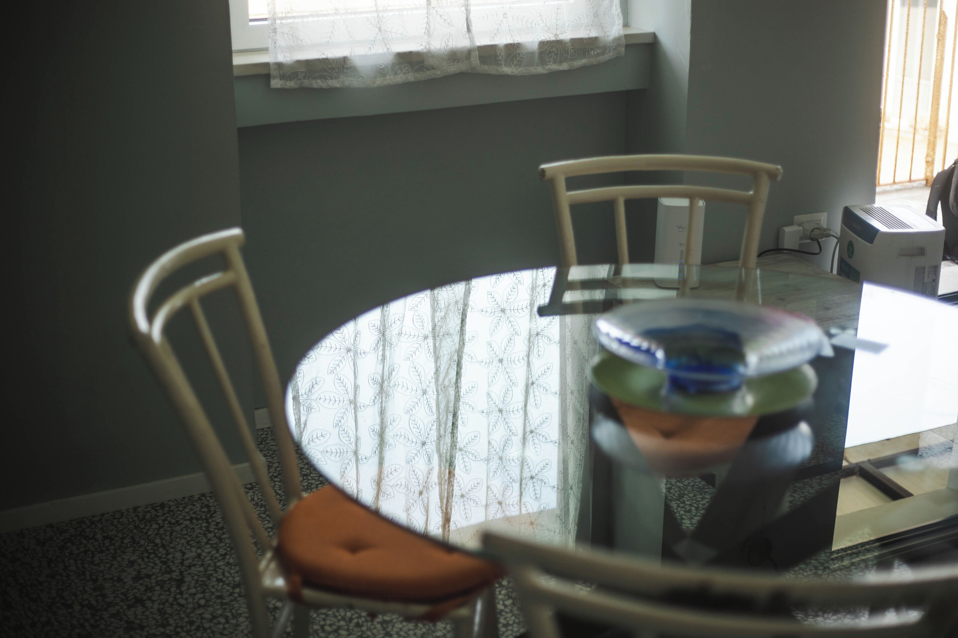 城市双人房 | 起居区 | 智能电视、电脑显示器