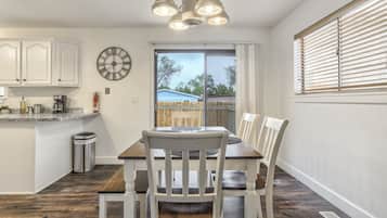 Tempat makan keluarga