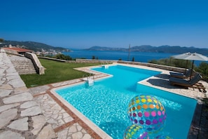 Villa, Smoking | 7 bedrooms - Retreat Lefkada - Villa Rafael AV Properties (Lefkada)