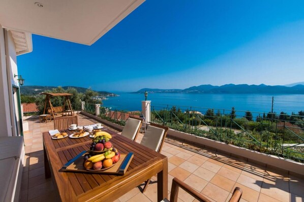Villa, Smoking | 7 bedrooms - Retreat Lefkada - Villa Rafael AV Properties (Lefkada)