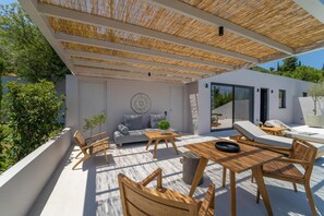 Suite, Smoking | 4 bedrooms - Cavalier Suites Nikiana Lefkada AV Properties (Lefkada)