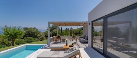 4 bedrooms