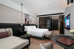 Chambre Ville double | Literie de qualité, minibar, coffre-fort, rideaux d’obscurcissement