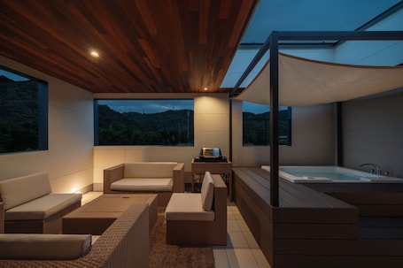 Exclusive Villa | Terrace/patio