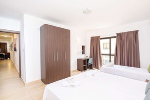 1 bedroom, desk, iron/ironing board, WiFi