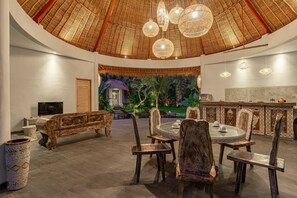 Living area - Brand New luxury 3BR Villa Ethnic Ubud 2 (Ubud)