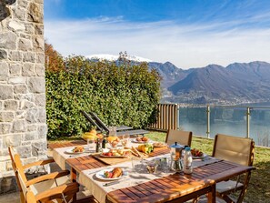 Outdoor dining - Delphi - Amazing Design Apartment with Lake View (Spiglia)