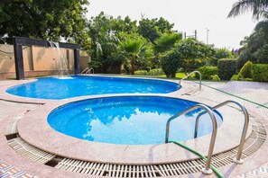 Pool - BLUE ORCHID RESORT (Gwalior)