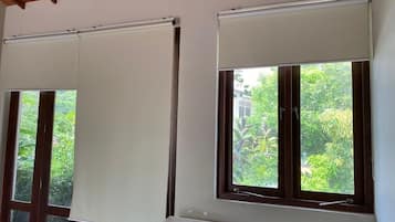 Single Room | Tilam berlapik, cadar katil