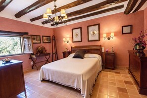 7 Schlafzimmer, BĂŒgeleisen/BĂŒgelbrett, kostenloses WLAN, BettwĂ€sche