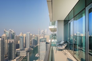 Appartement Luxe, 2 chambres, balcon, vue marina | Balcon