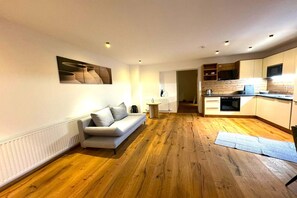 Smart TV - Apartment in Stubaital near Ski Lift (Neustift im Stubaital)