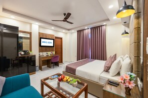 Club Room | 1 bedroom, premium bedding, memory foam beds, minibar