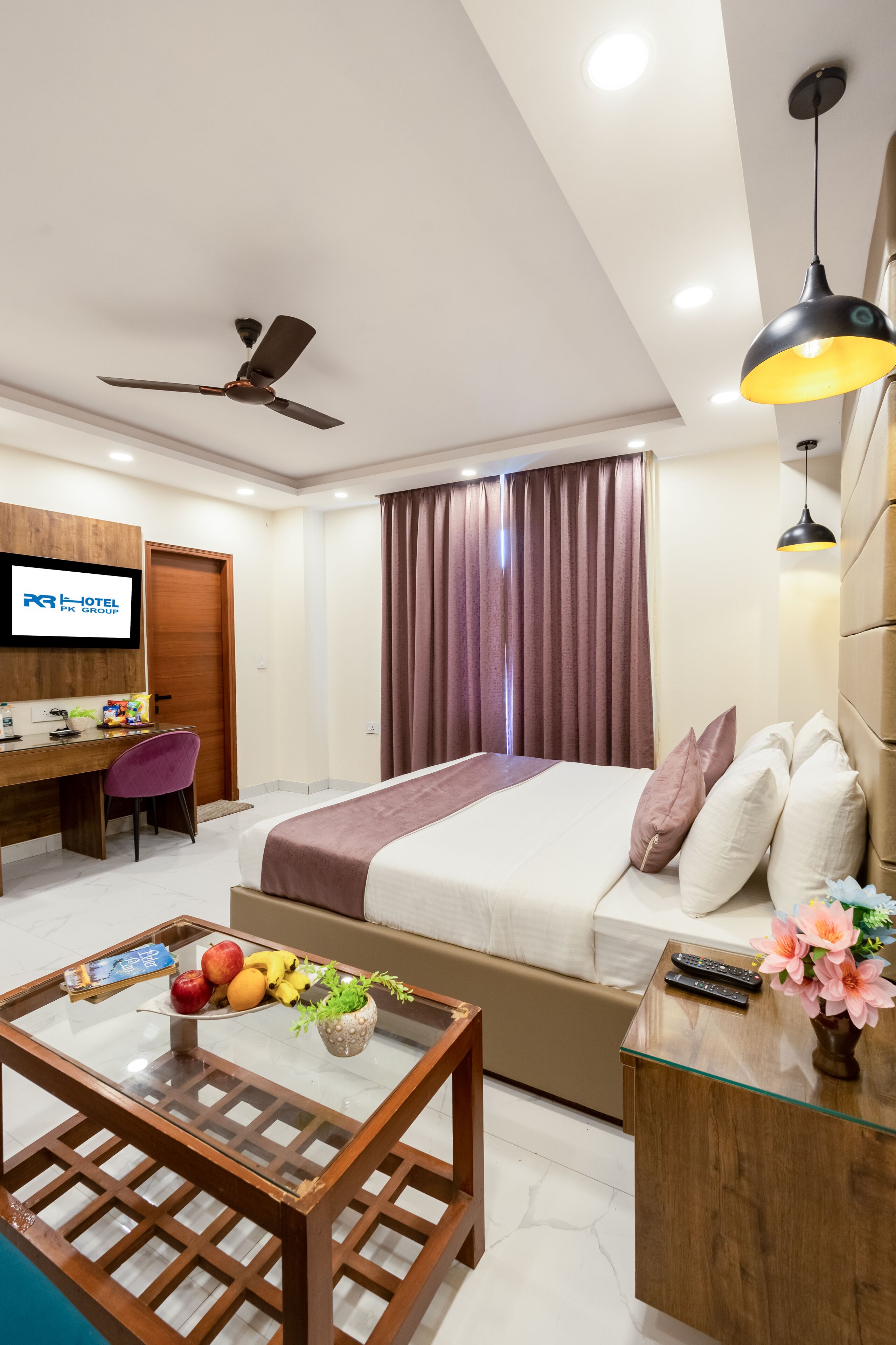 俱乐部客房 | 高档床上用品、记忆海绵床垫、迷你吧、客房内保险箱