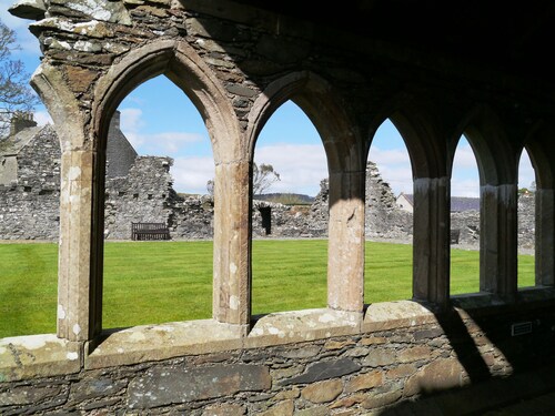 Craigielea Cottage -  a cottage that sleeps 6 guests  in 3 bedrooms