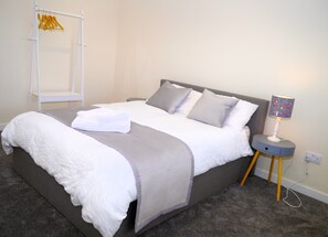 3 Schlafzimmer, Reisekinderbett, WLAN, Bettwäsche