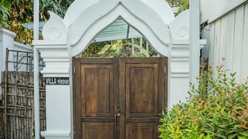 Entrada de la propiedad