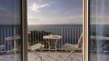 Deluxe-Zimmer, Meerblick | Daunenbettdecken, Verdunkelungsvorhänge, schallisolierte Zimmer
