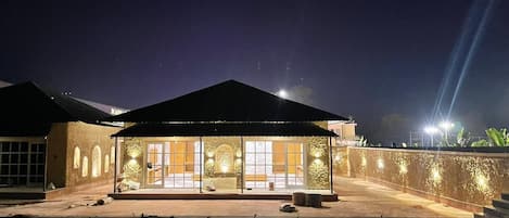 Fachada de la propiedad