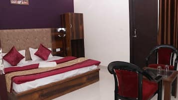 Deluxe Double Room | Free WiFi