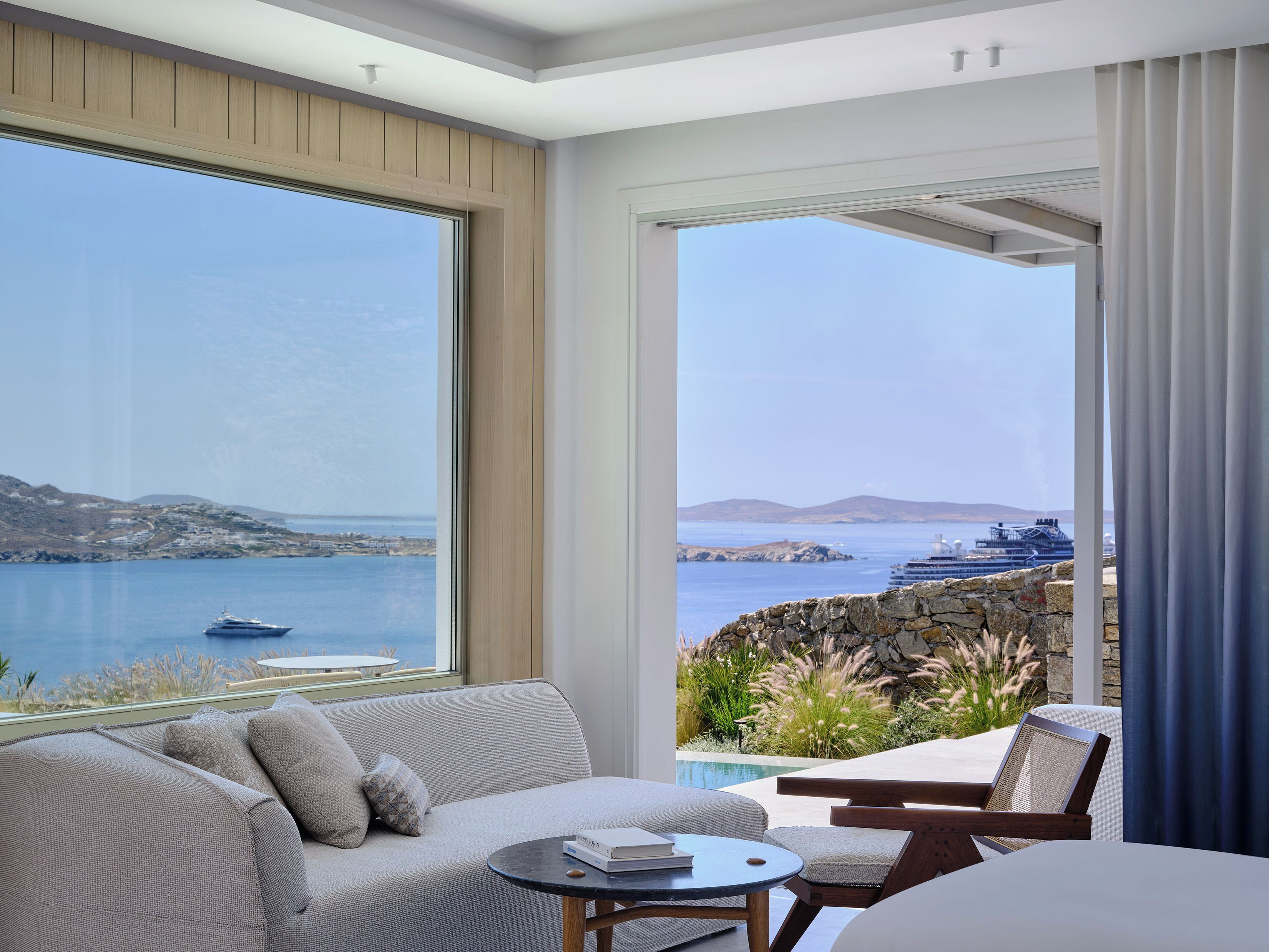 OMEGA 2 Bedrooms Residence with Private Pool & Sea View | Egyptian cotton sheets, premium bedding, pillowtop beds, minibar