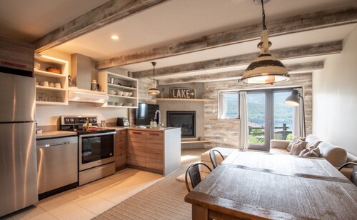 Renovated 1 bedroom with Views of Mont-Tremblant