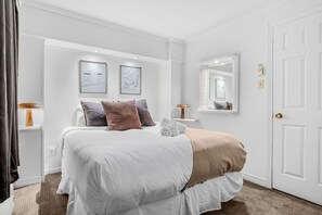 2 chambres, fer et planche à repasser, Wi-Fi gratuit, draps fournis