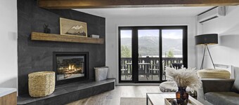 Modern & Warm Condo with Views of Mont-Tremblant