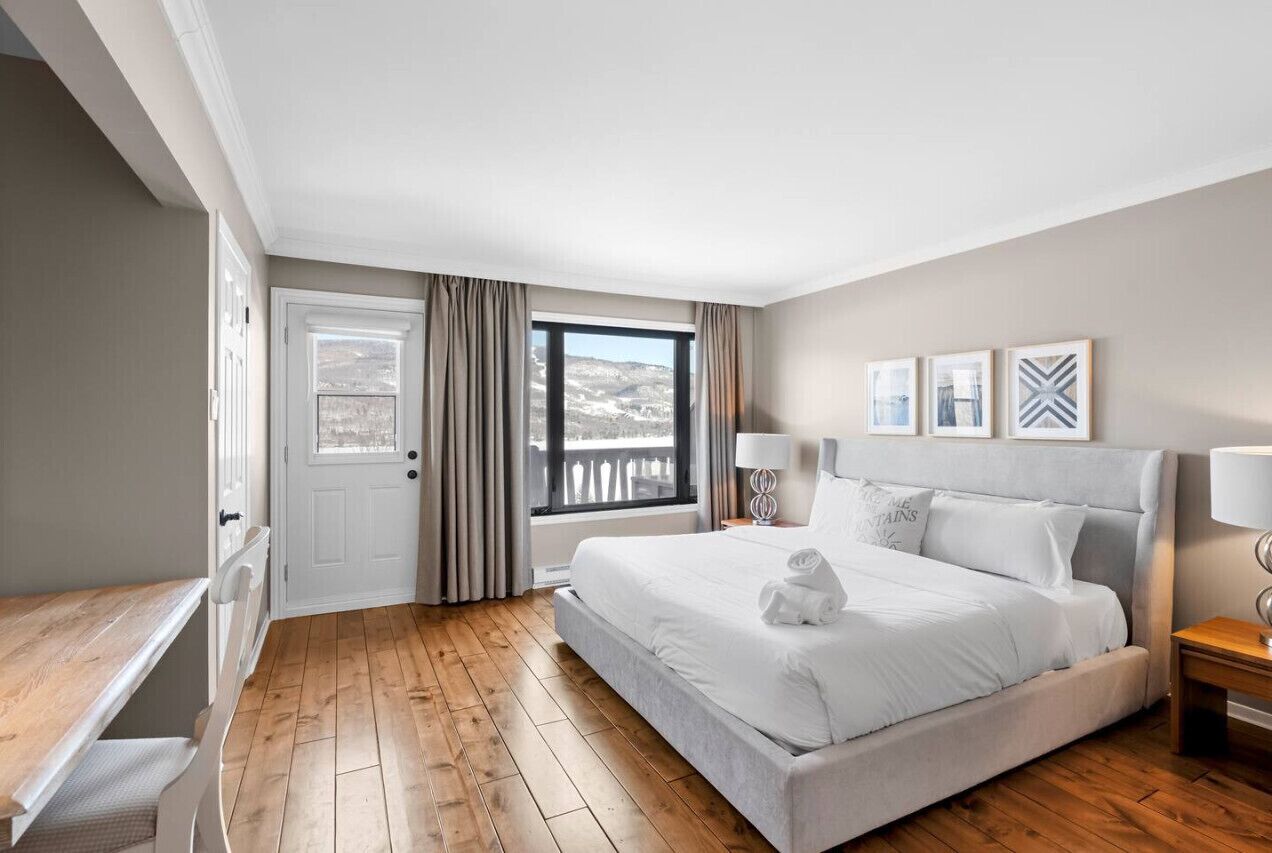 2 habitaciones, escritorio, tabla de planchar con plancha y wifi gratis 