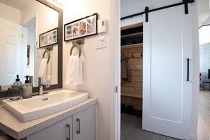 Hair dryer, towels