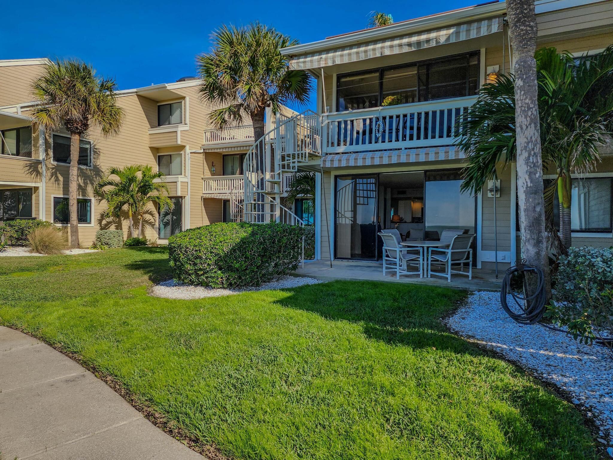 Sonrisa 11 Sun-Kissed Beachfront Bliss in Belleair