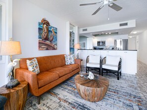 TV - Sonrisa 11 Sun-Kissed Beachfront Bliss in Belleair (Belleair Beach)
