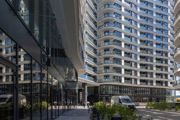 Front of property - Wola Studio Kasprzaka by Renters (Warsaw)